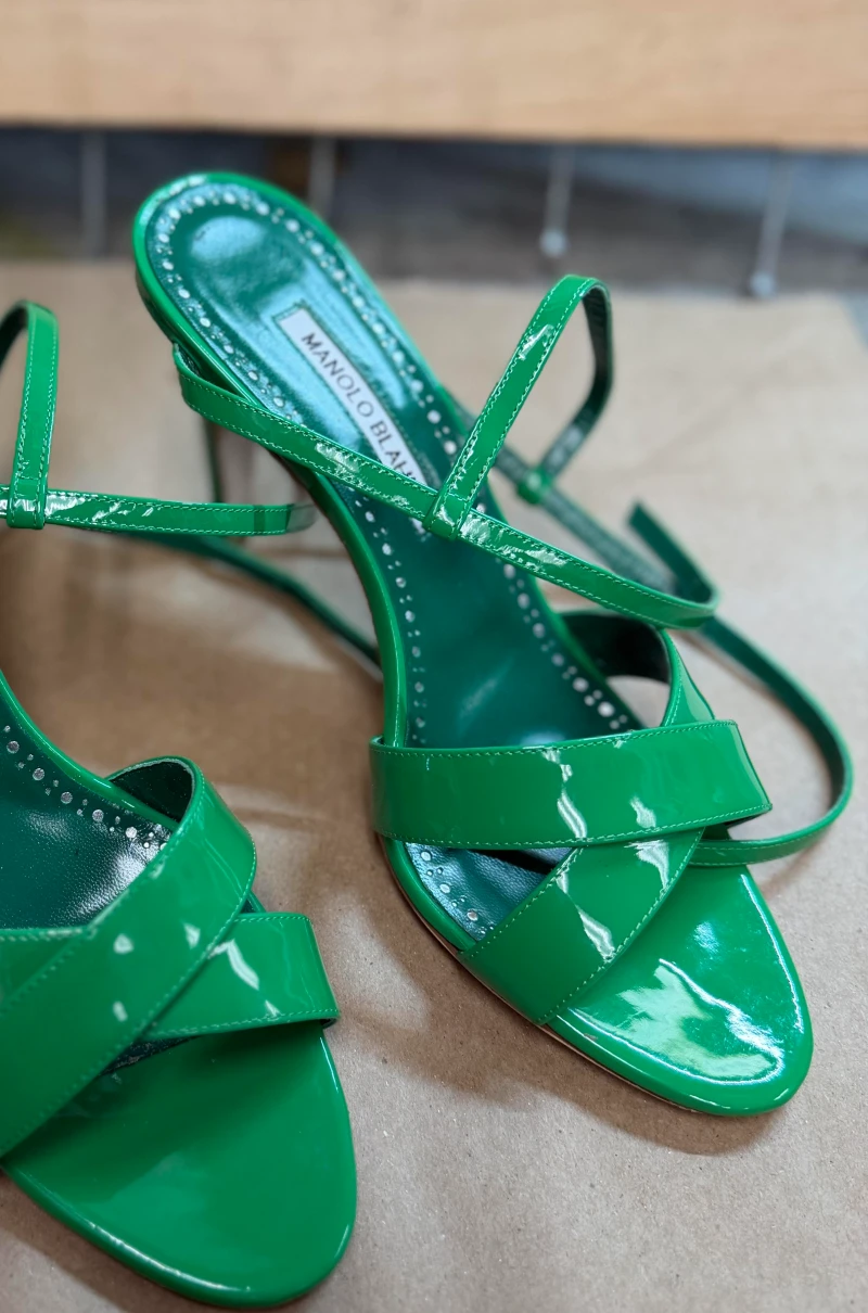 Manolo Blahnik Tormenta before repair 3